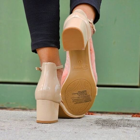 Women Ankle Straps Low Chunky Heels Sandals Beige Color - Picture 5 of 6